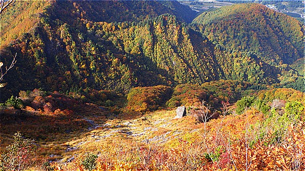 飯士山の負欠岩コースが面白い｜湯沢のあの山